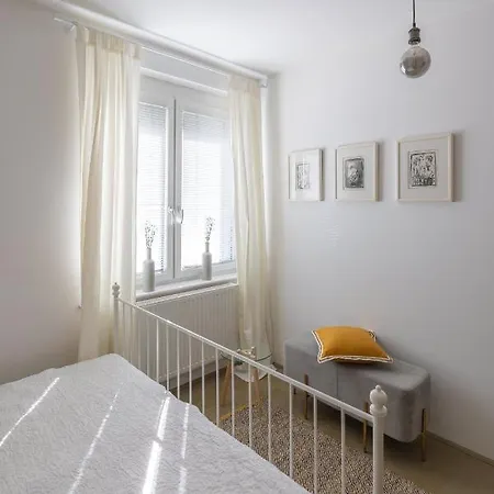 City Central 아파트 *